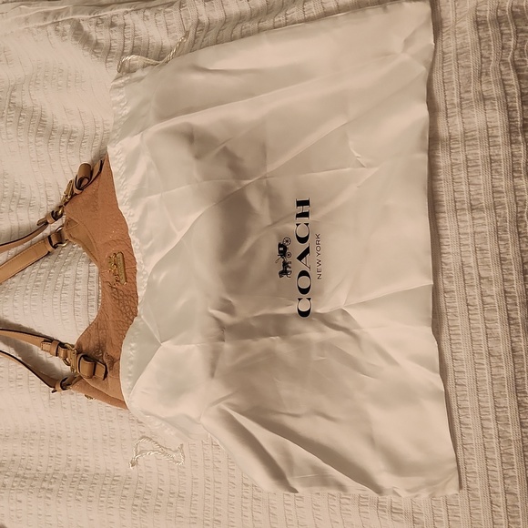 Gold Coach shoulder bag - Picture 7 of 7